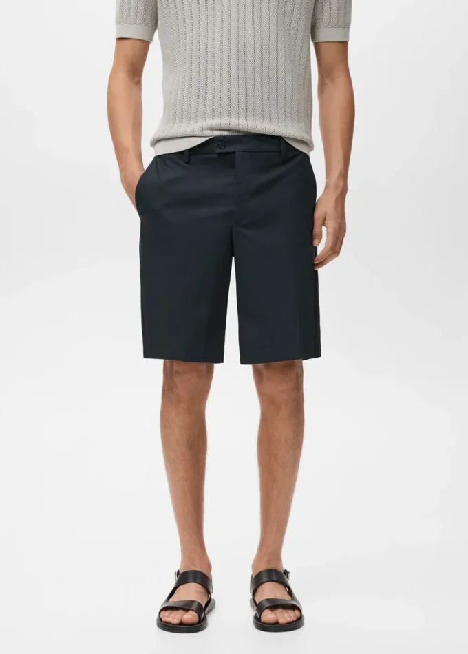 Bermudashorts aus Baumwolle mit elastischem Innenbund Bermudashorts aus Baumwolle mit elastischem Innenbund