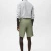 Bermudashorts aus Baumwolle mit elastischem Innenbund Bermudashorts aus Baumwolle mit elastischem Innenbund
