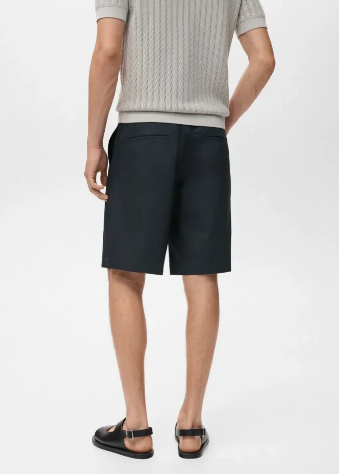 Bermudashorts aus Baumwolle mit elastischem Innenbund Bermudashorts aus Baumwolle mit elastischem Innenbund