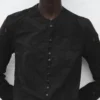 Bestickte Bluse mit Knöpfen Bestickte Bluse mit Knöpfen