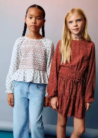 Bestickte Bluse mit Print