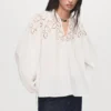 Bestickte Bluse mit Schleifen Bestickte Bluse mit Schleifen