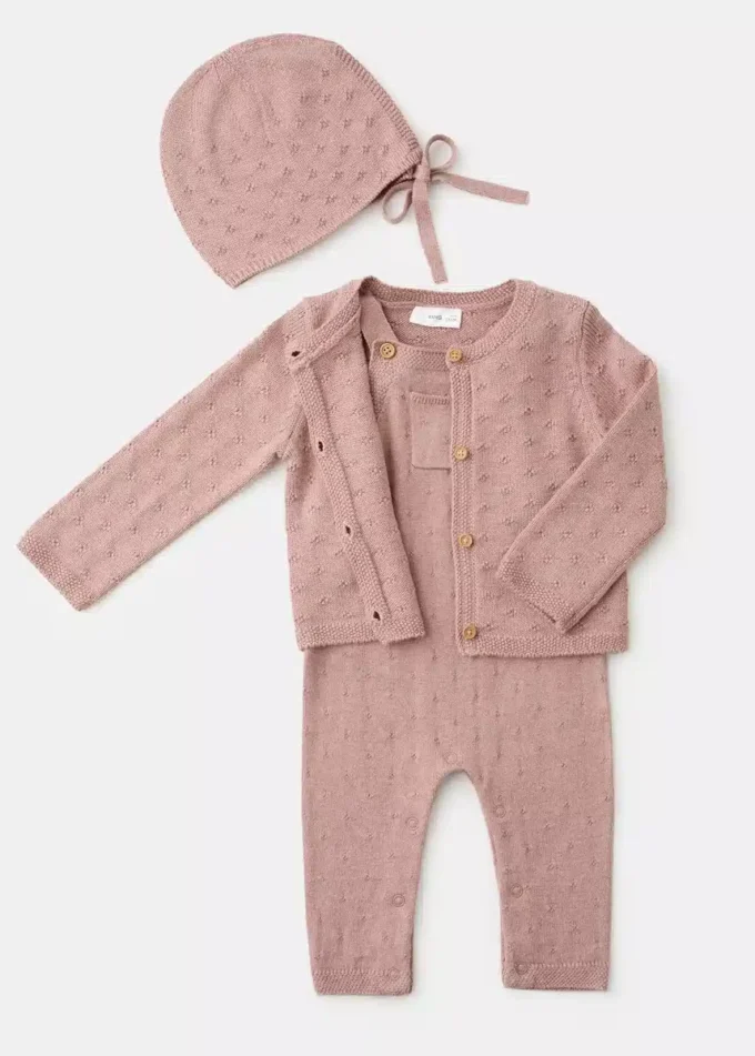 Bestickte Stricklatzhose Bestickte Stricklatzhose
