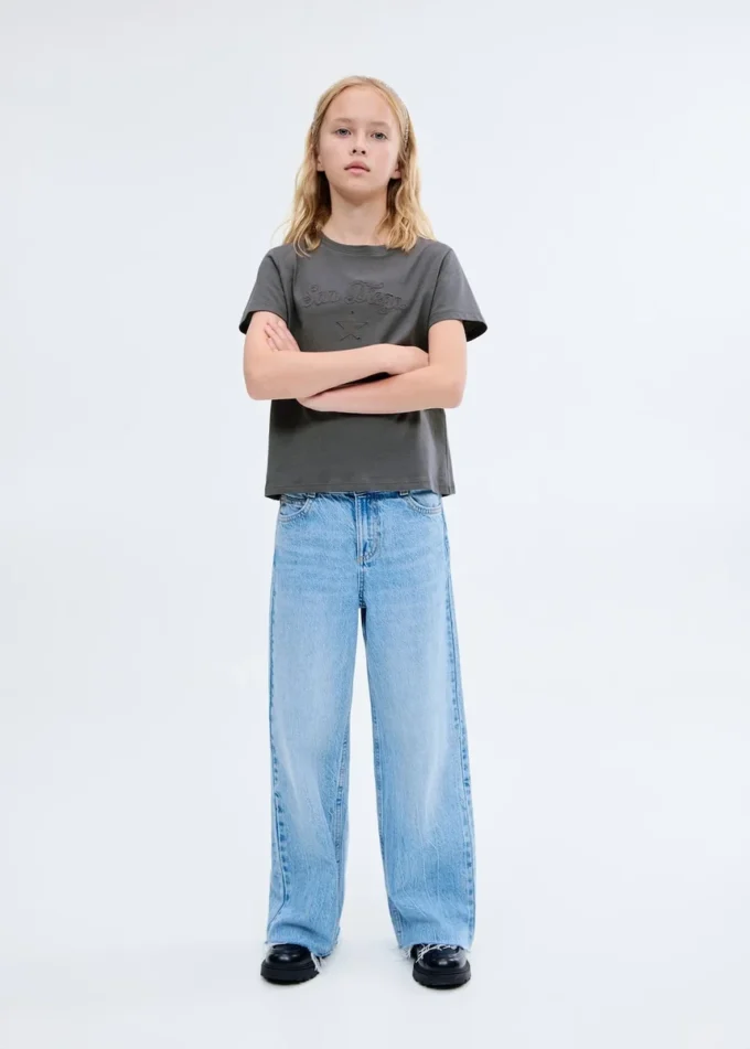 Besticktes Baumwoll-T-Shirt