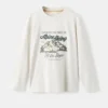 Besticktes bedrucktes T-Shirt