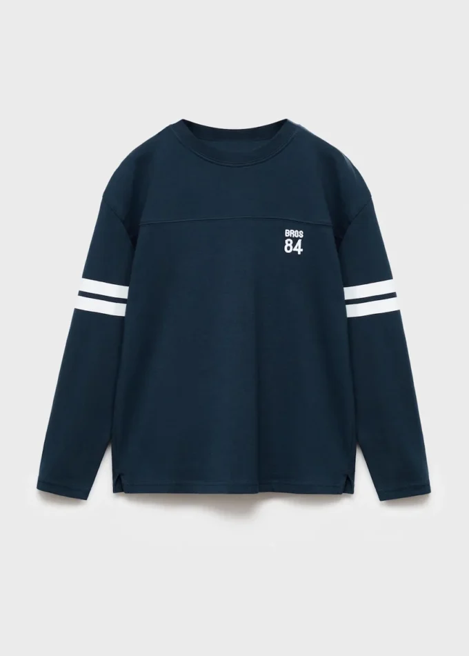 Besticktes bedrucktes T-Shirt