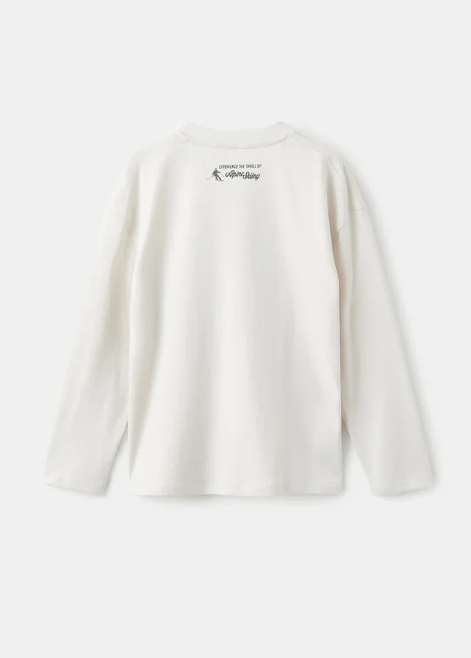 Besticktes bedrucktes T-Shirt