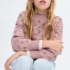 Besticktes Sweatshirt mit Blumenmuster Besticktes Sweatshirt mit Blumenmuster
