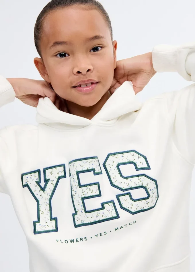 Besticktes Sweatshirt mit Blumenmuster Besticktes Sweatshirt mit Blumenmuster