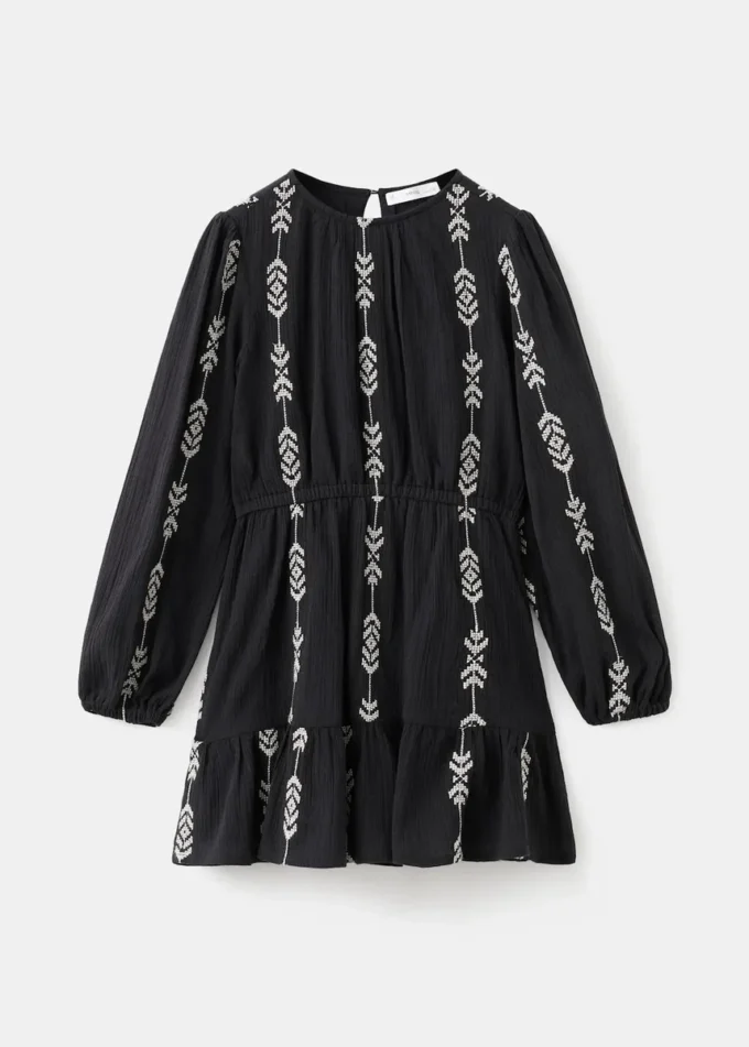 Besticktes Volantkleid
