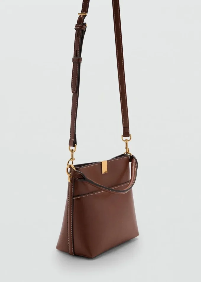 Beuteltasche mit Metalldetails Beuteltasche mit Metalldetails