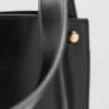Beuteltasche mit Metalldetails Beuteltasche mit Metalldetails