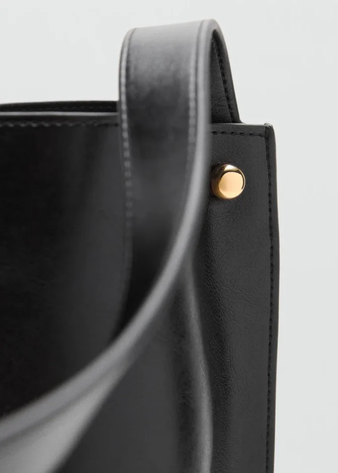 Beuteltasche mit Metalldetails Beuteltasche mit Metalldetails