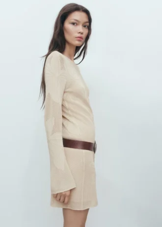 Blumiges Häkelkleid