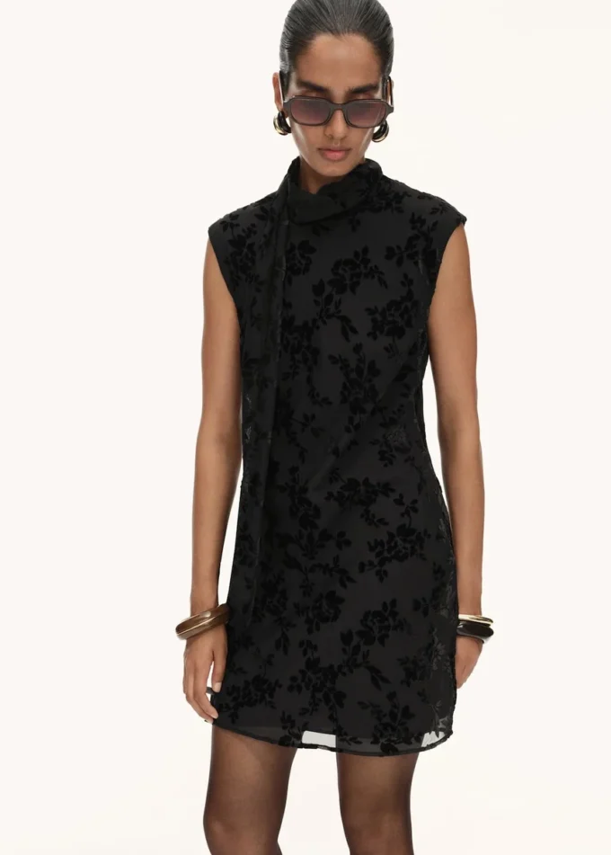 Blumiges Jacquard-Foulard-Kleid