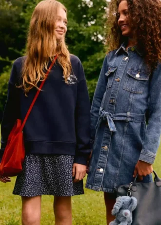 Blumiges Sweatshirtkleid