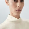 Bluse aus 100 % Seidensatin mit Rollkragen Bluse aus 100 % Seidensatin mit Rollkragen