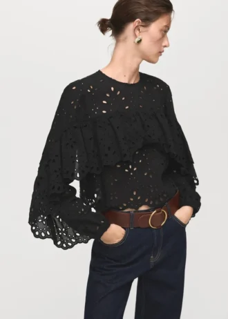 Bluse mit bestickten Rüschen
