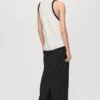 Bluse mit drapiertem Kragen und kontrastierender Borte Bluse mit drapiertem Kragen und kontrastierender Borte