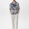 Blusenhemd mit Knittereffekt und Blumenmuster Blusenhemd mit Knittereffekt und Blumenmuster
