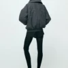 Bomberjacke mit Trichterkragen Bomberjacke mit Trichterkragen
