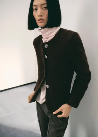 Bouclé-Jacke mit Schmuckknöpfen