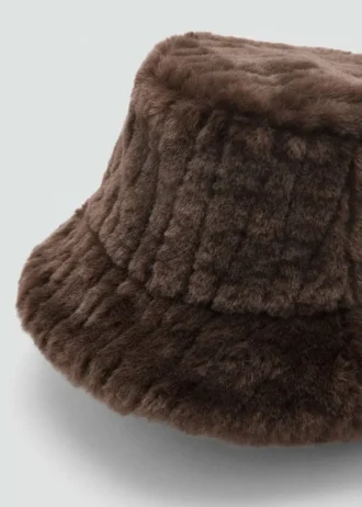 Bucket Hat aus Kunstfell