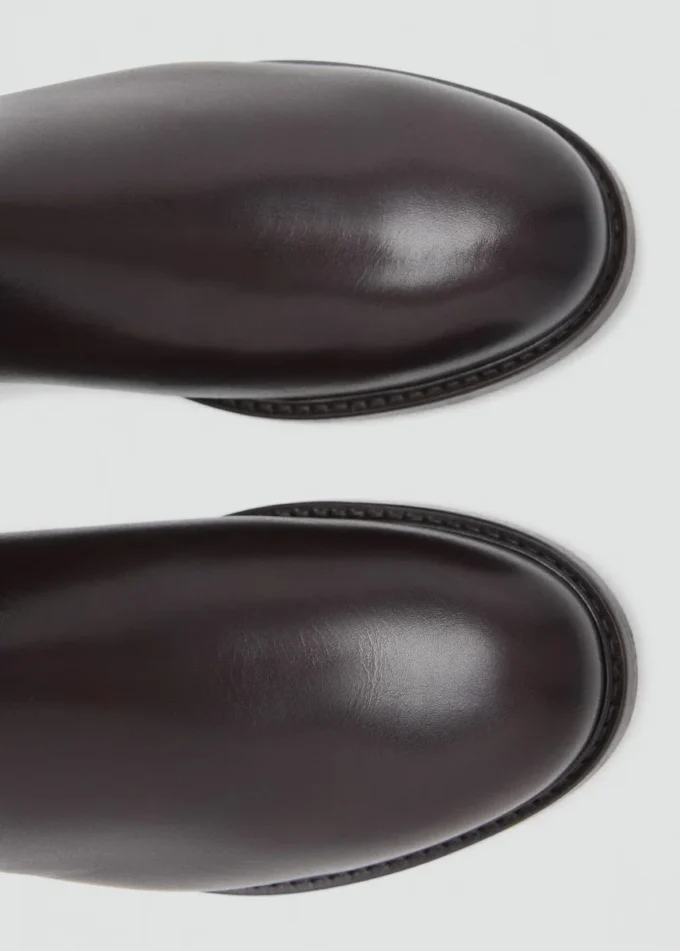 Chelsea-Stiefel aus poliertem Leder
