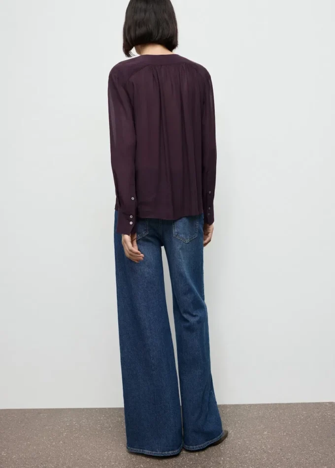 Chiffonbluse mit Schleifenausschnitt