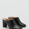 Clogs mit Lederabsatz Clogs mit Lederabsatz