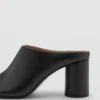 Clogs mit Lederabsatz Clogs mit Lederabsatz