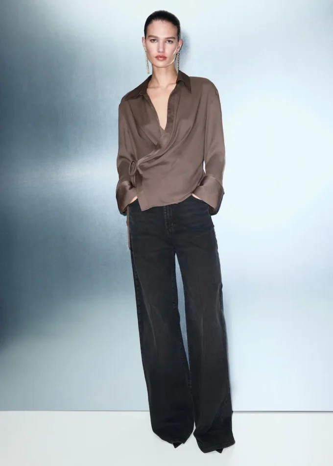 Crossover-Bluse aus Satin