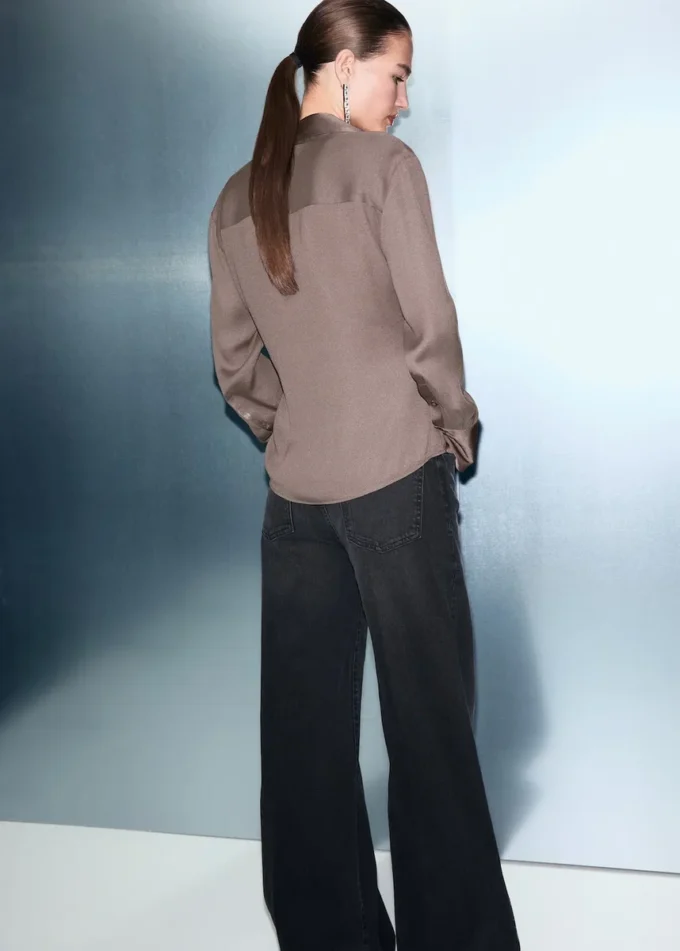 Crossover-Bluse aus Satin
