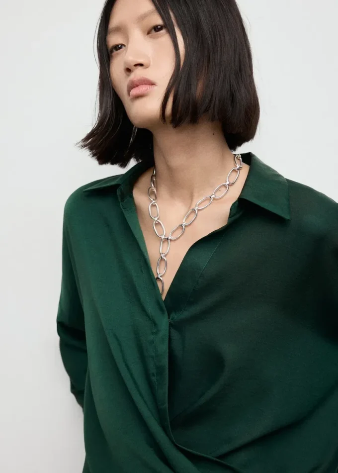 Crossover-Bluse aus Satin