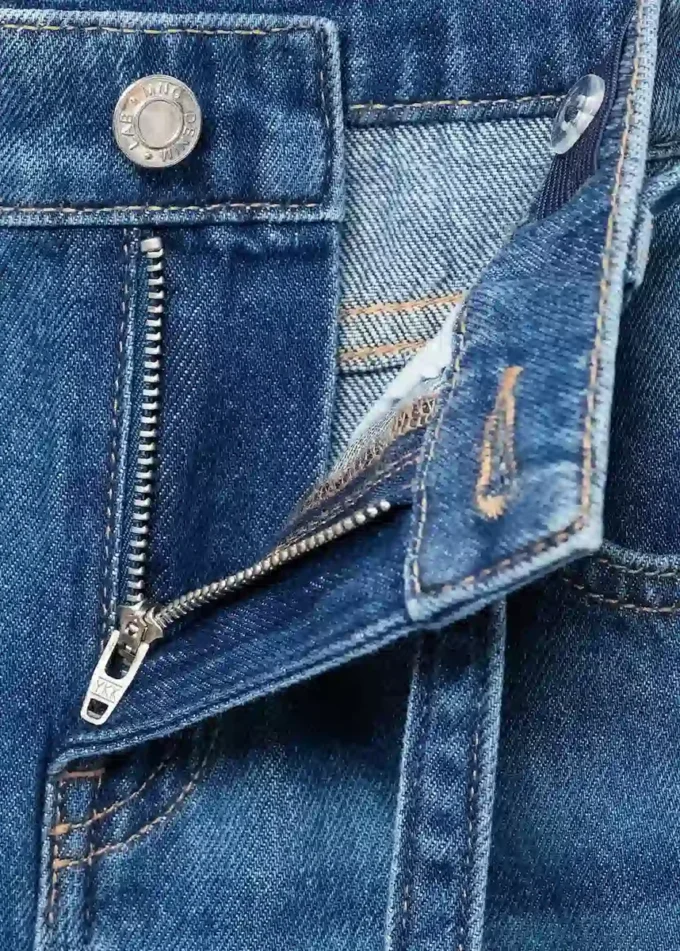 Culotte-Jeans mit Nahtdetails