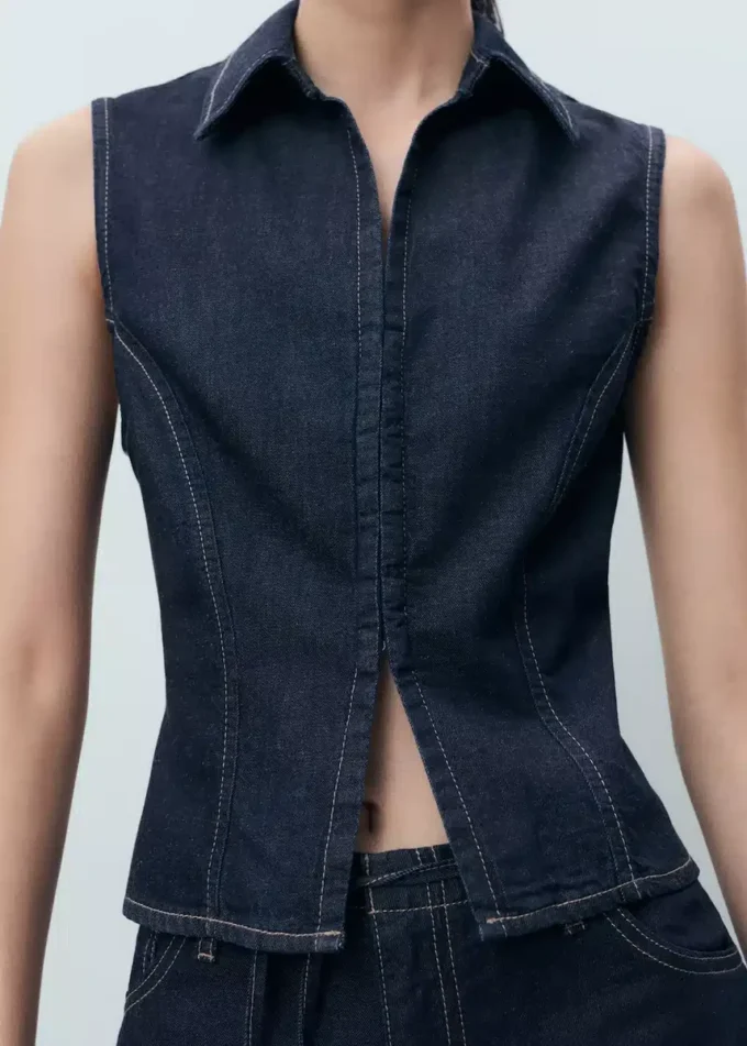 Denim-Oberteil mit Kontrastnähten Denim-Oberteil mit Kontrastnähten