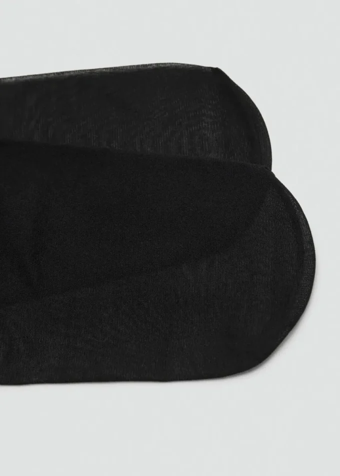 Dünne, durchscheinende Strumpfhose Dünne, durchscheinende Strumpfhose