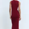 Drapiertes Kleid mit Schmuckdetails
