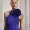 Drapiertes Neckholder-Kleid mit Blumenmotiv