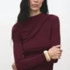 Drapiertes, tailliertes T-Shirt