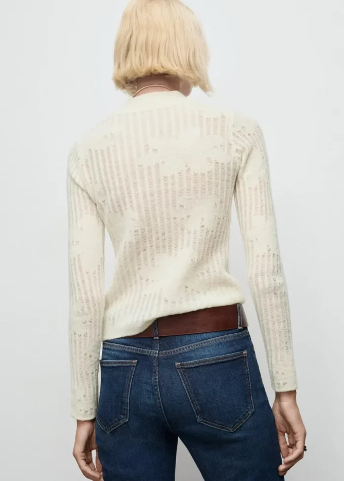 Durchbrochen gestrickter Pullover mit Blumenmuster Durchbrochen gestrickter Pullover mit Blumenmuster