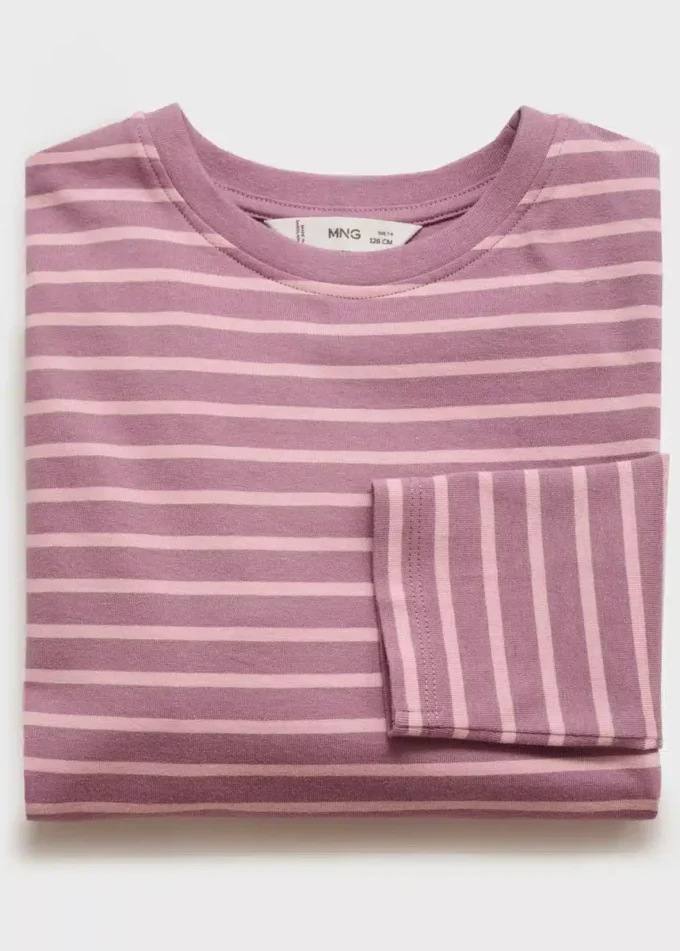 Einfaches gestreiftes T-Shirt