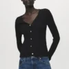 Fein gerippte Strickjacke Fein gerippte Strickjacke
