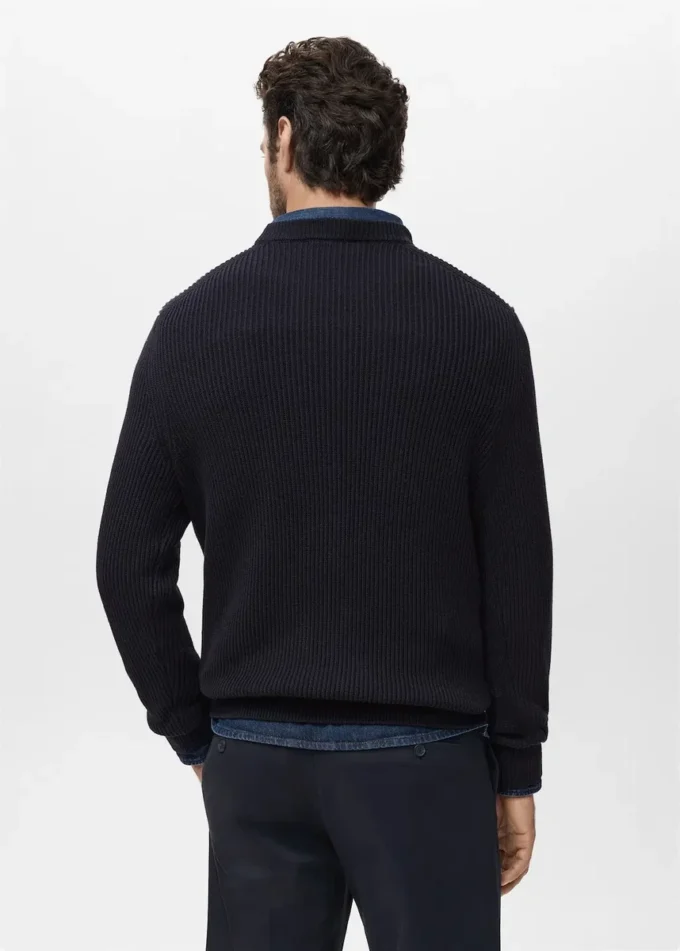 Fein gerippter Baumwollpullover