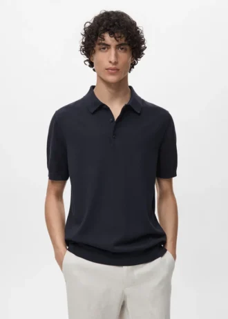 Fein gestricktes Poloshirt aus 100 % Baumwolle Fein gestricktes Poloshirt aus 100 % Baumwolle