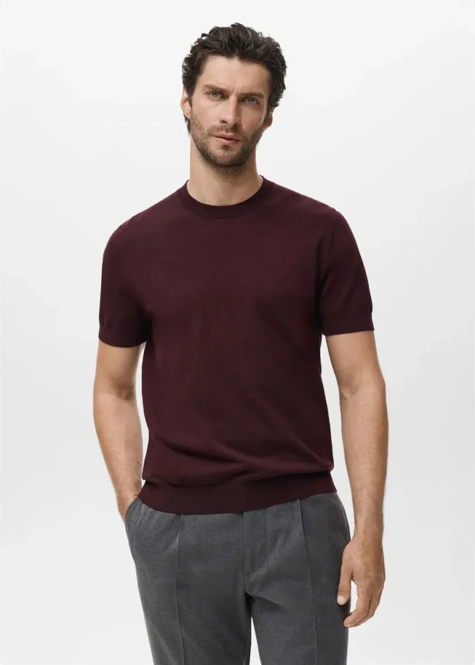 Fein gestricktes T-Shirt aus Baumwolle Fein gestricktes T-Shirt aus Baumwolle