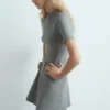 Feinstrick-Kleid mit ausgestelltem Rock