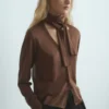 Feinstrick-Strickjacke mit Foulard Feinstrick-Strickjacke mit Foulard