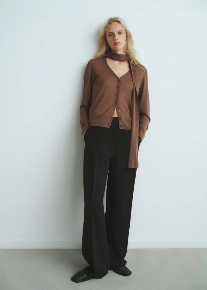 Feinstrick-Strickjacke mit Foulard Feinstrick-Strickjacke mit Foulard