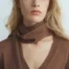 Feinstrick-Strickjacke mit Foulard Feinstrick-Strickjacke mit Foulard